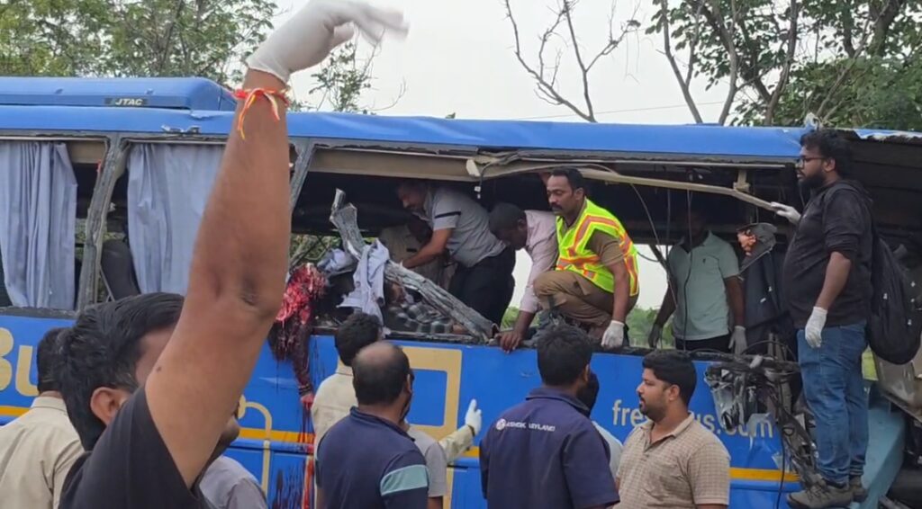 దొరకుంట వద్ద ఘోర రోడ్డు ప్రమాదం.. ఐదుగురు మృతి